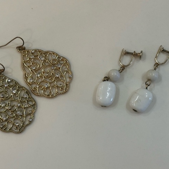 INC VTG Gold Chain White Filigree Floral Statement Necklace & Earring Set Signed - Picture 4 of 7